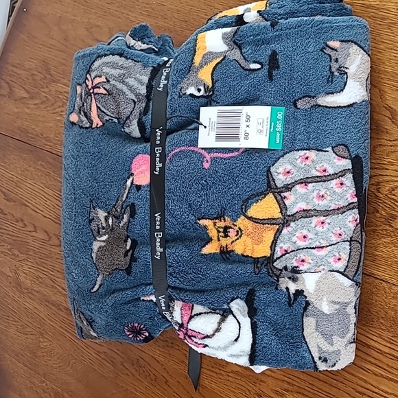 Vera Bradley Bedding Vera Bradley Cat Blanket Oversized 8x50 Poshmark
